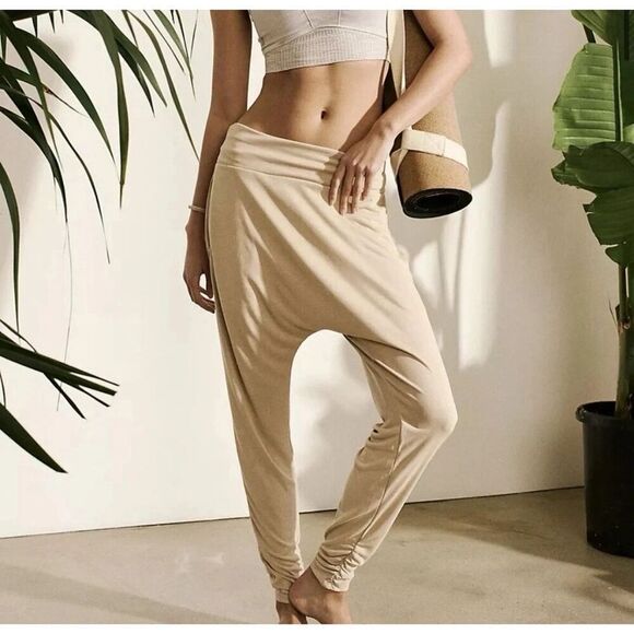 Free People Pants - Free People Movement Echo Harem Pants Clay Light Tan Size Small NWOT
